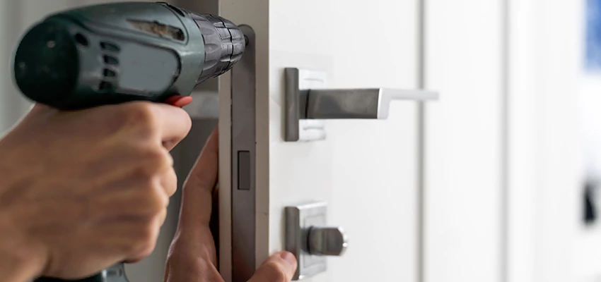 Locksmith For Lock Replacement Near Me in El Centro, CA