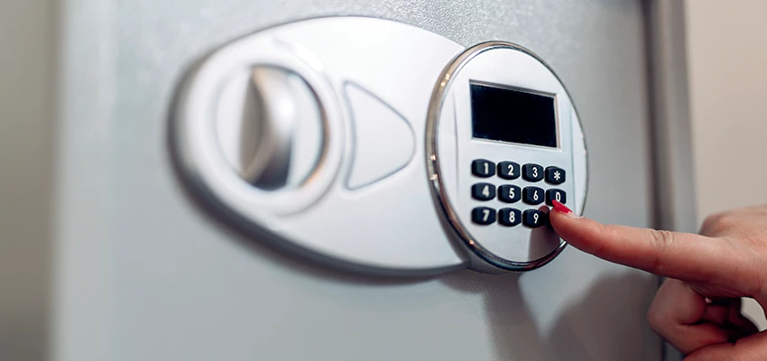 Jewelry Safe Cracking in El Centro, California